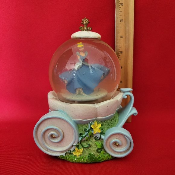 Disney Princess Cinderella Musical Snow Globe Motion Waterball - Picture 7 of 15